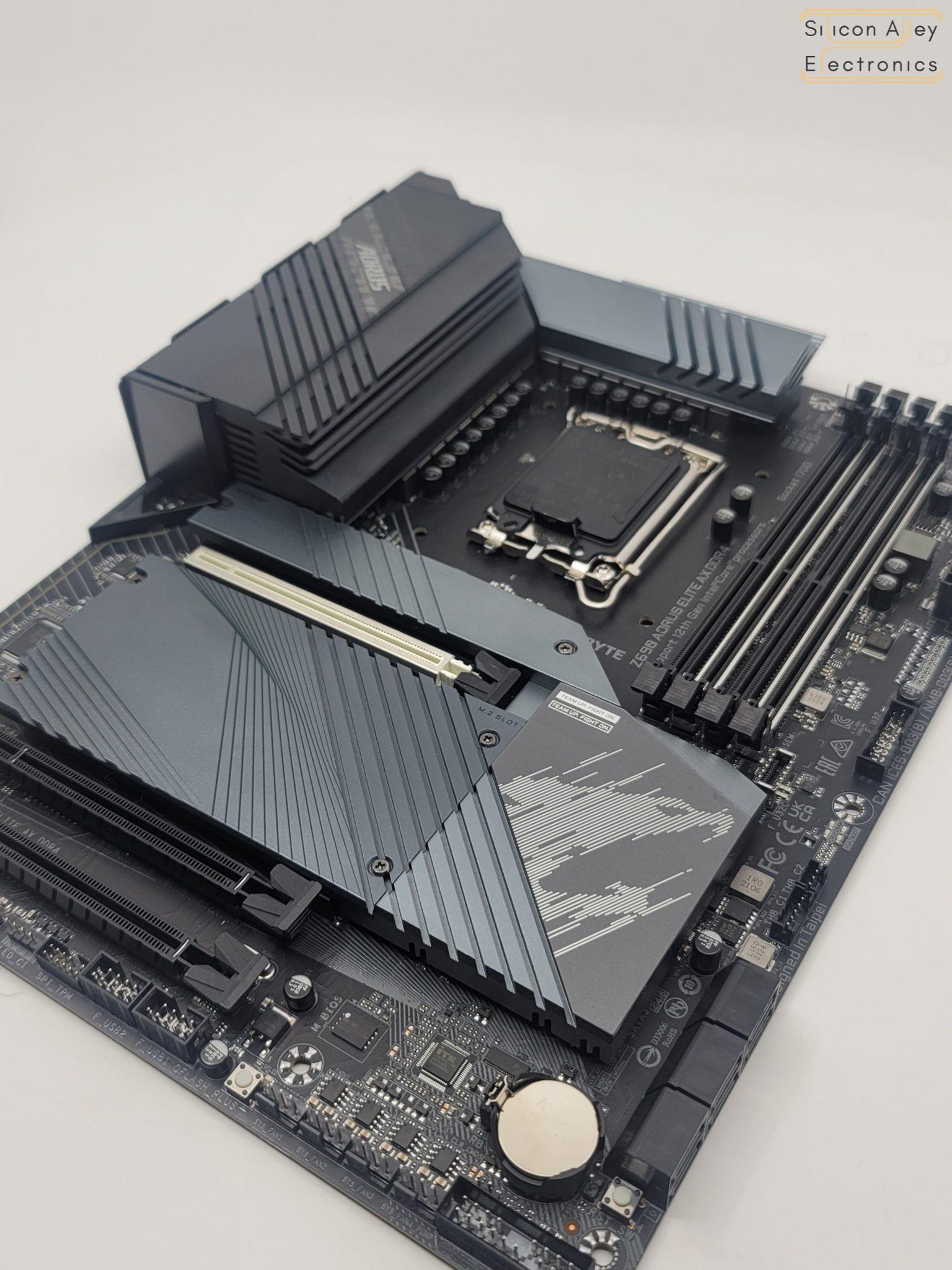 Gigabyte Z690 AORUS Tachyon Mainboard – DDR5, Extended ATX, Für Overclocking, Sockel 1700